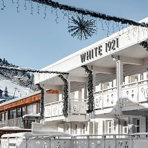 White 1921 Hotel Courchevel